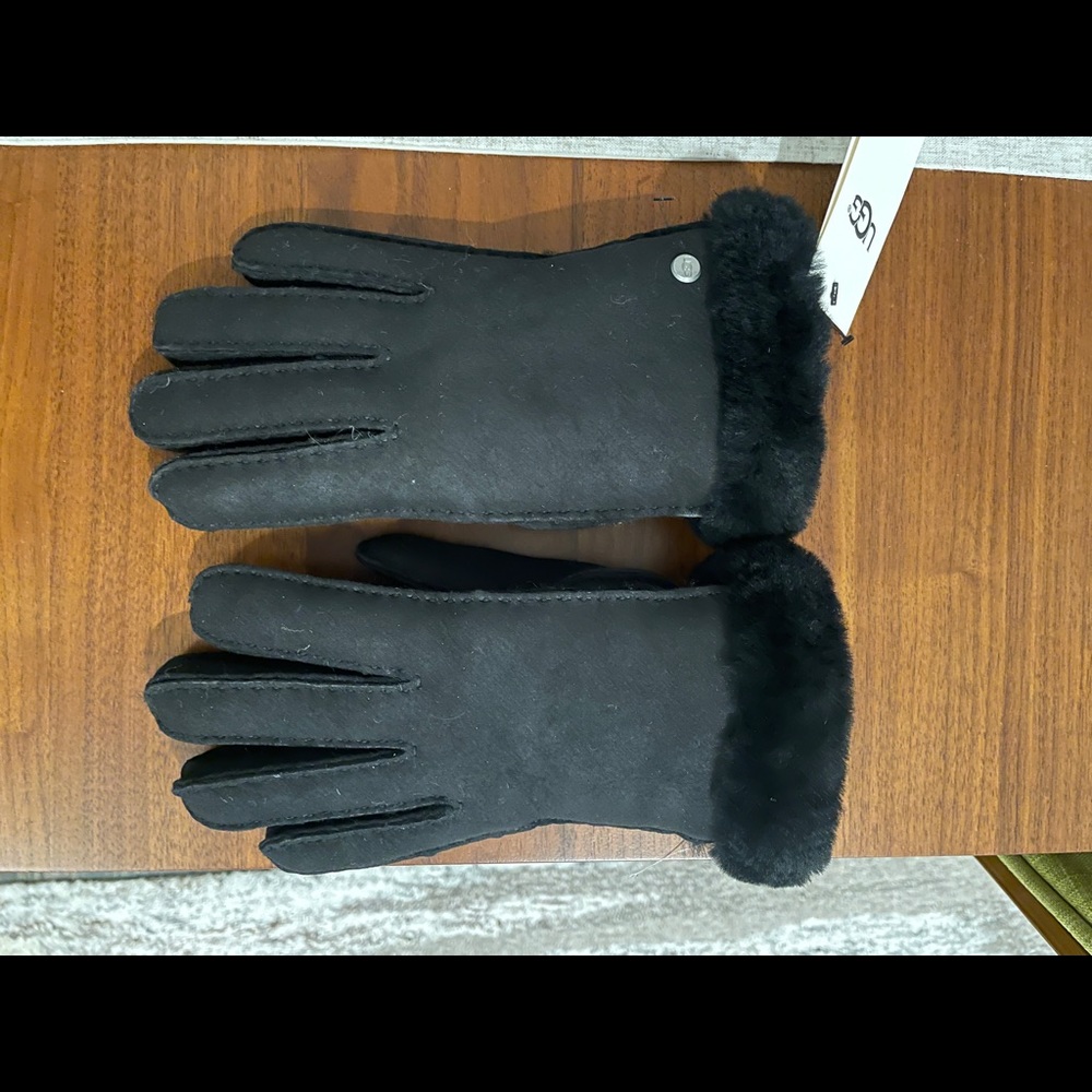 ugg glove